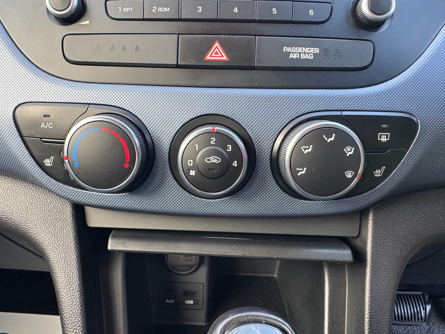 Used Hyundai i10 2014 for sale - 77232337: Photo 77