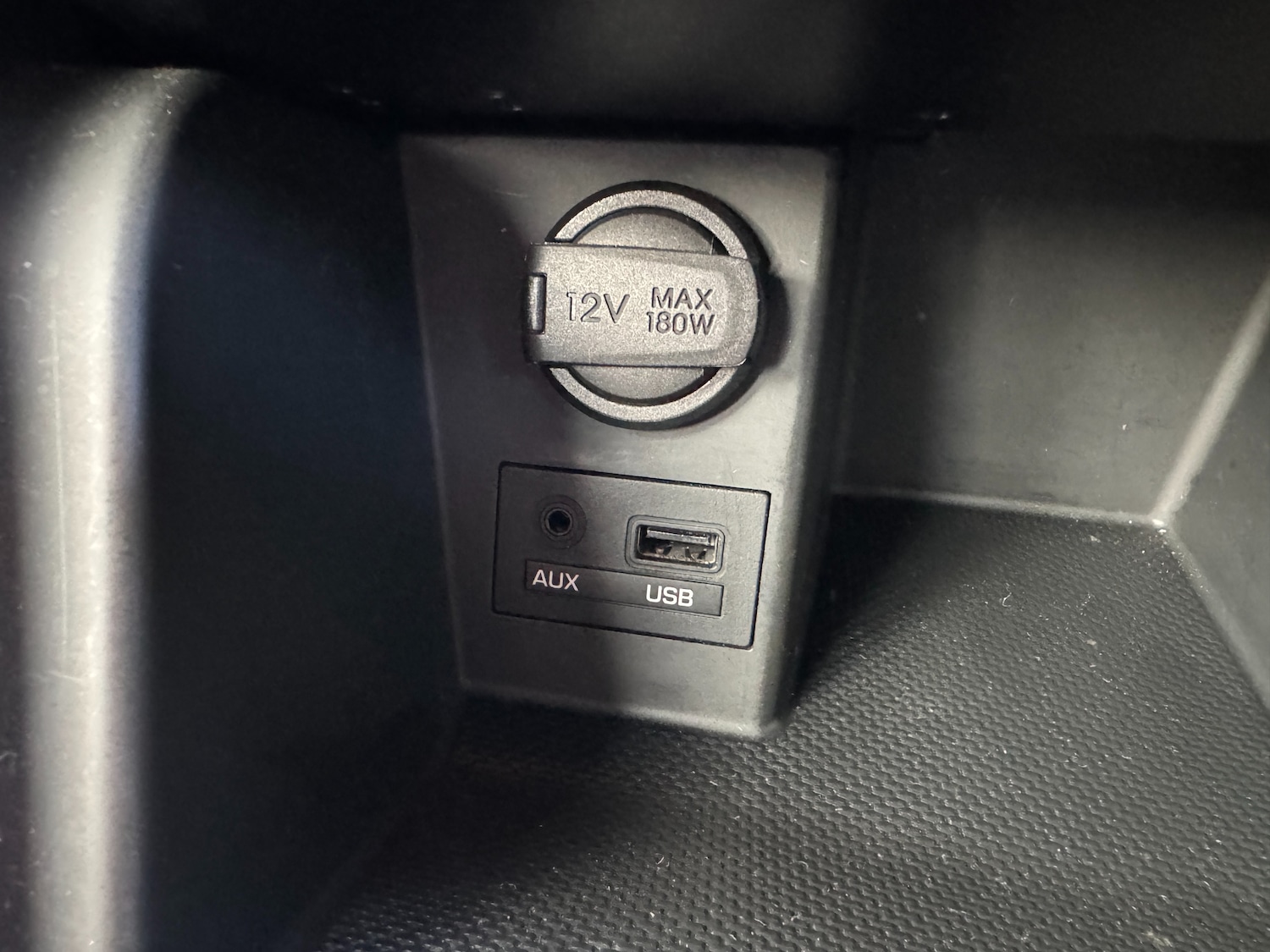 Used Hyundai i10 2014 for sale - 77232337: Photo 78