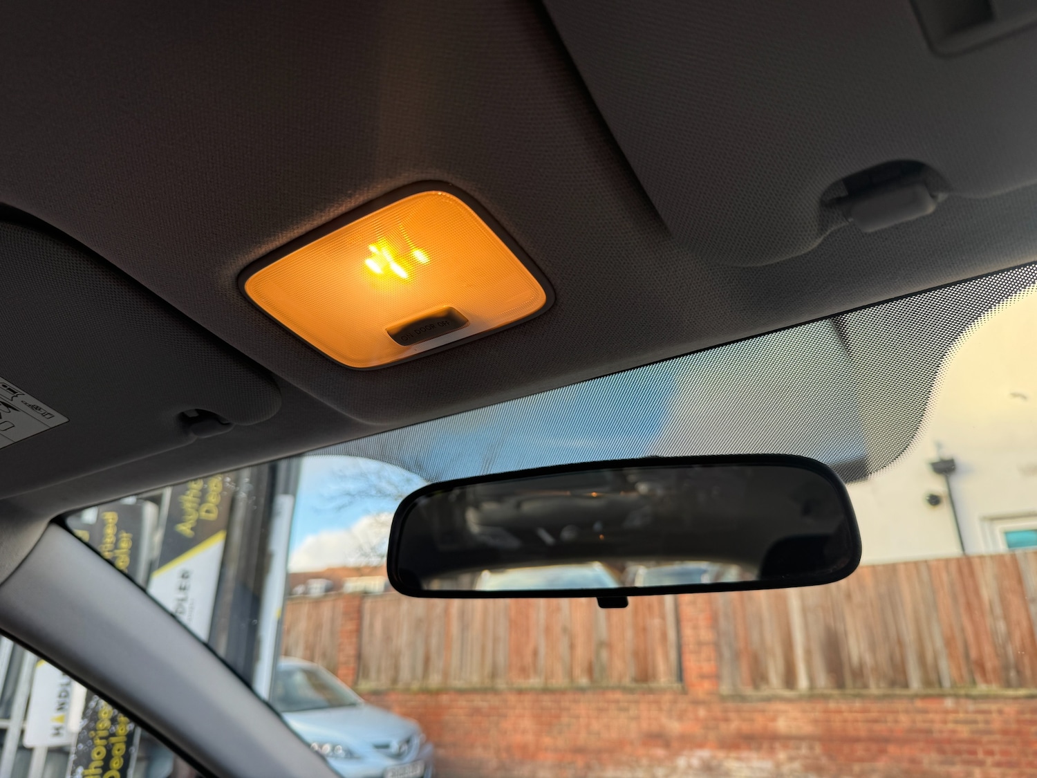 Used Hyundai i10 2014 for sale - 77232337: Photo 80