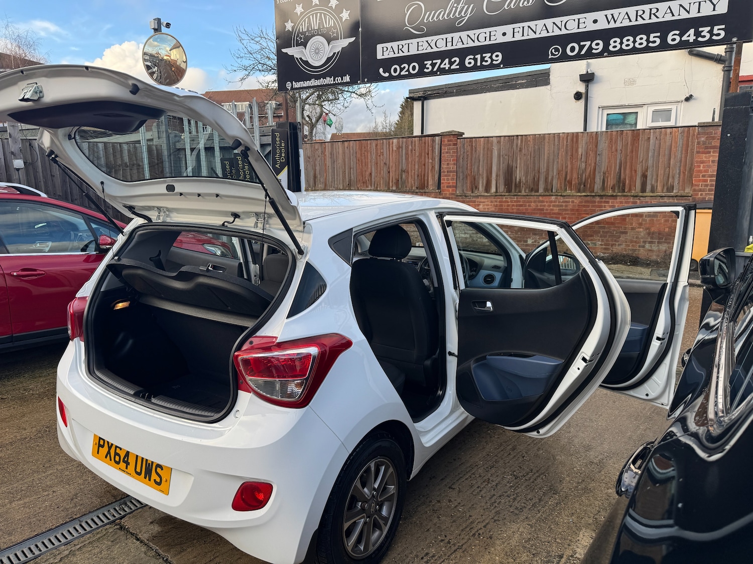 Used Hyundai i10 2014 for sale - 77232337: Photo 92