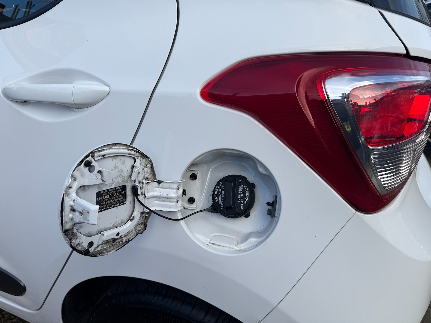 Used Hyundai i10 2014 for sale - 77232337: Photo 97