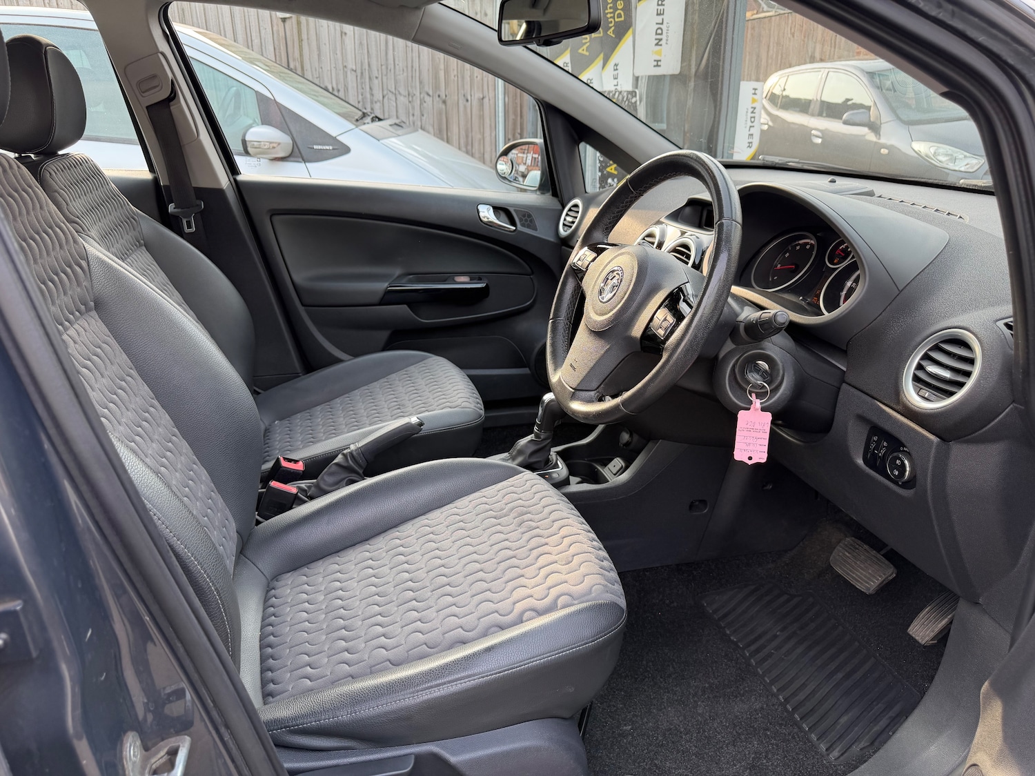 Used Vauxhall Corsa 2013 for sale - 77989809: Photo 10