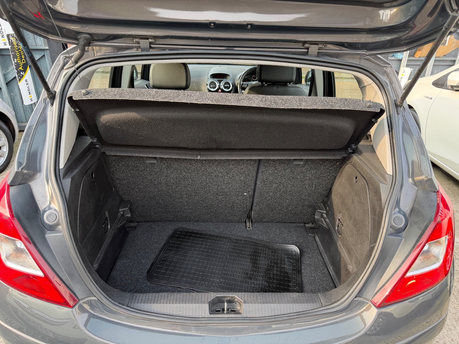 Used Vauxhall Corsa 2013 for sale - 77989809: Photo 18