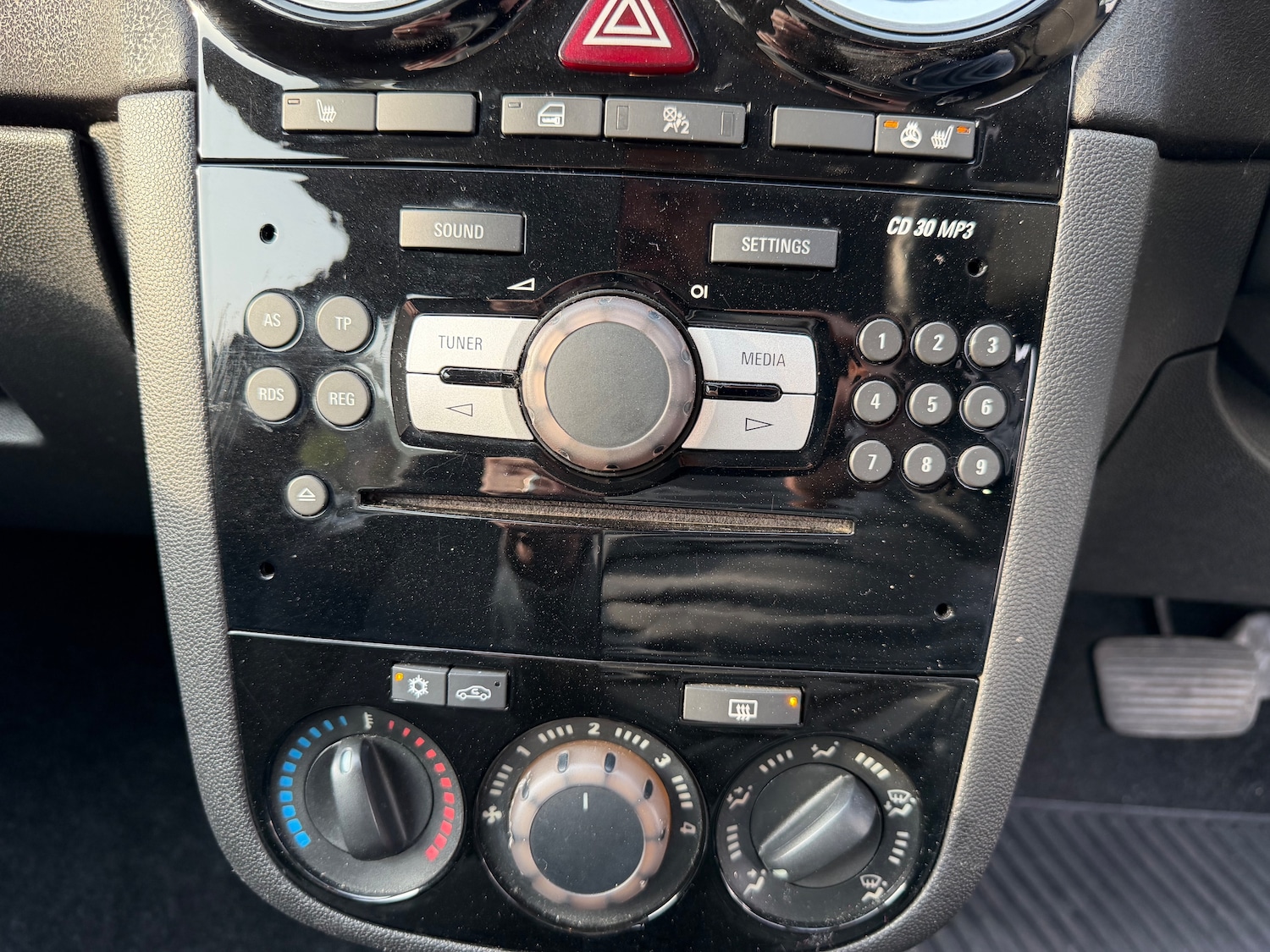 Used Vauxhall Corsa 2013 for sale - 77989809: Photo 19