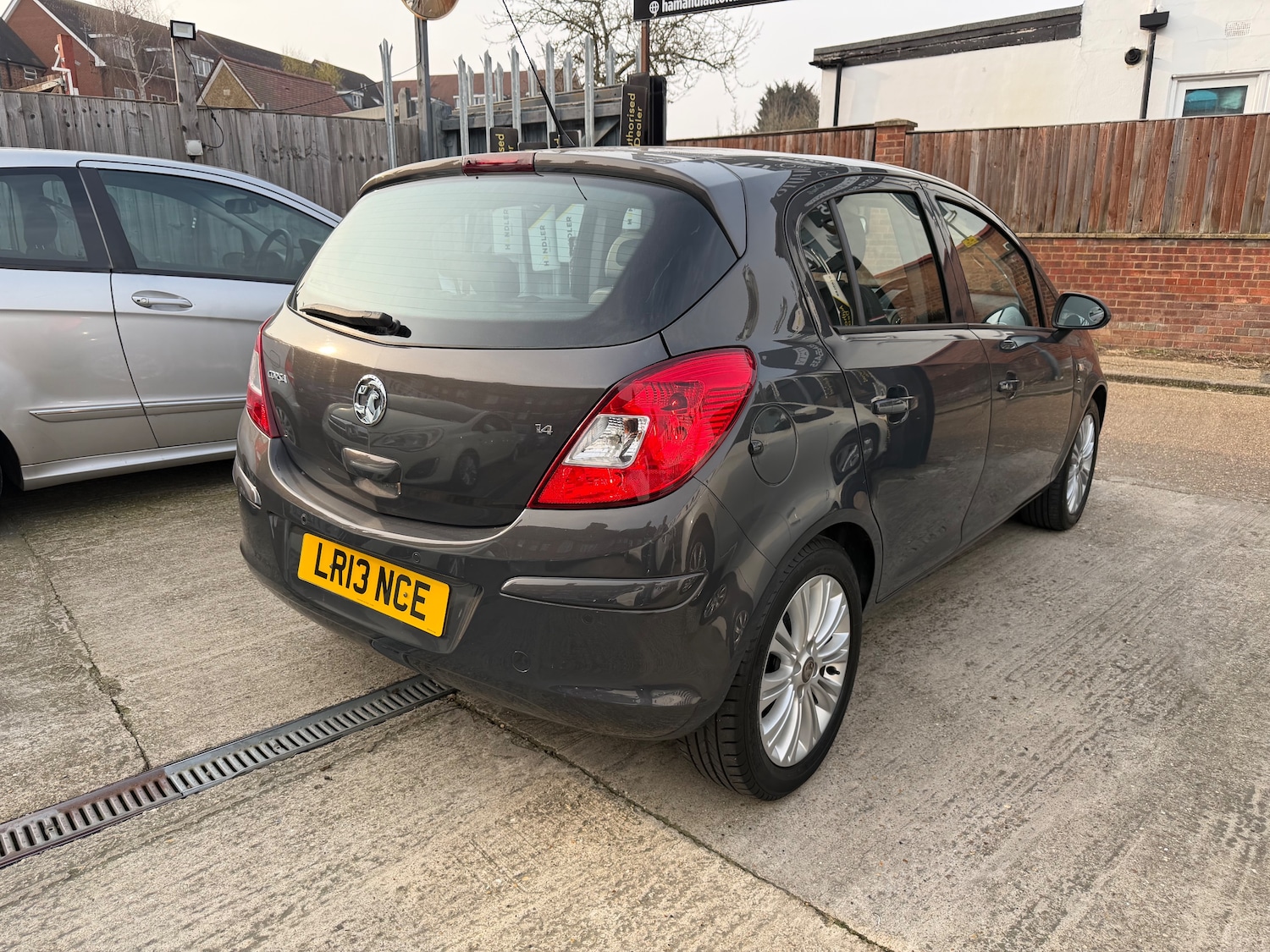 Used Vauxhall Corsa 2013 for sale - 77989809: Photo 4