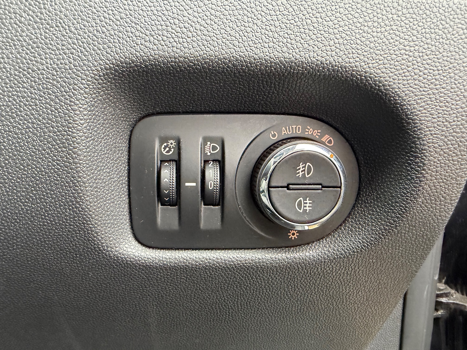 Used Vauxhall Corsa 2011 for sale - 77698501: Photo 13