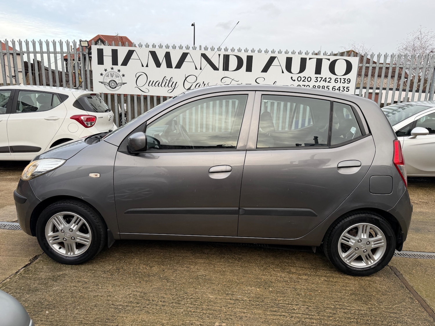 Used Hyundai i10 for sale - 77872230: Photo 2
