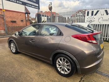 Used Honda Civic 2012 for sale - 77307761: Photo