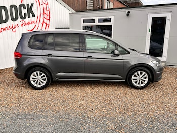Used Volkswagen Touran 2019 for sale - 75365025: Photo