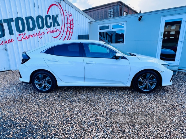 Used Honda Civic 2017 for sale - 77840470: Photo 3