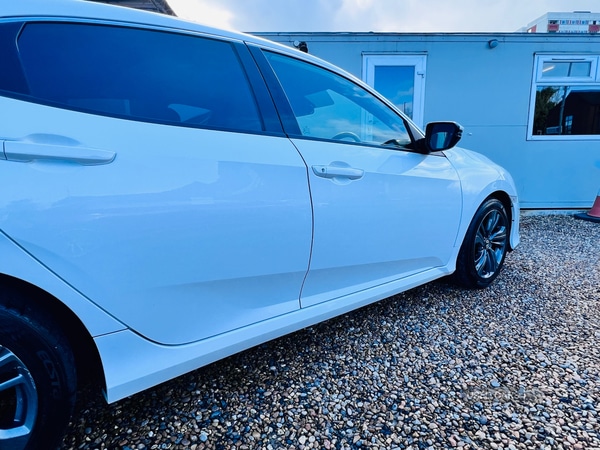 Used Honda Civic 2017 for sale - 77840470: Photo 6