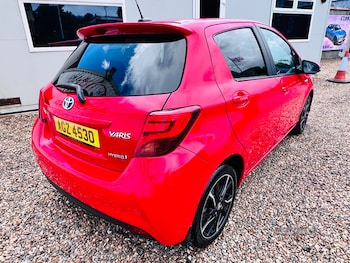 Used Toyota Yaris 2015 for sale - 79363048: Photo
