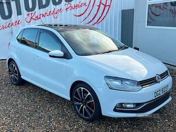 Used Volkswagen Polo 2016 for sale - 76562988: Photo