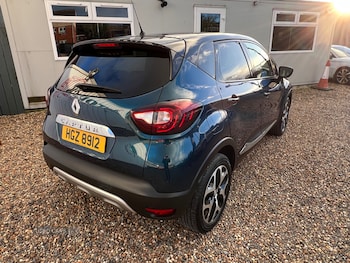 Used Renault Captur 2017 for sale - 76634680: Photo