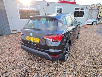 Used SEAT Arona 2018 for sale - 76729632: Photo