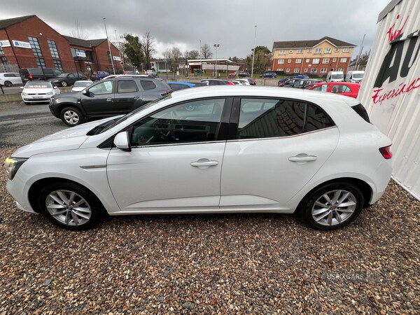 Used Renault Megane 2016 for sale - 76753762: Photo 13