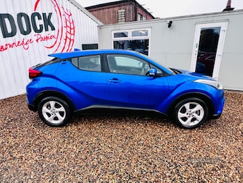 Used Toyota C-HR 2018 for sale - 77599411: Photo
