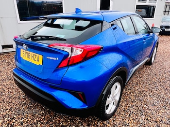 Used Toyota C-HR 2018 for sale - 77599411: Photo