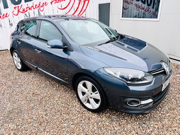 Used Renault Megane 2015 for sale - 79085812: Photo