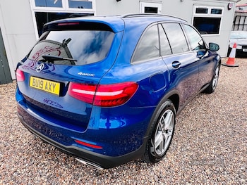 Used Mercedes-Benz GLC 2019 for sale - 77697223: Photo