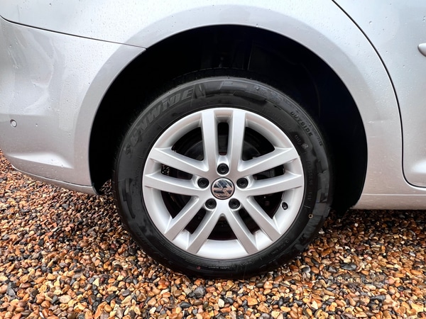 Used Volkswagen Touran 2015 for sale - 77254116: Photo 5