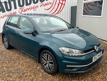 Used Volkswagen Golf 2017 for sale - 76458276: Photo