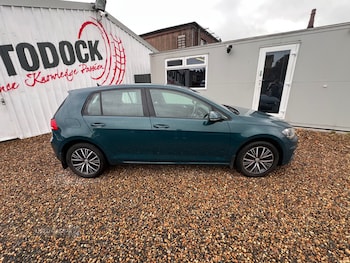 Used Volkswagen Golf 2017 for sale - 76458276: Photo