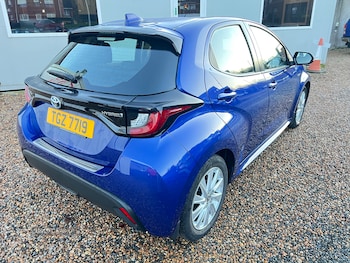 Used Toyota Yaris 2021 for sale - 76753681: Photo