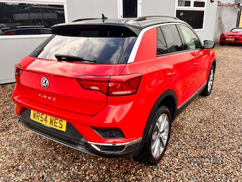 Used Volkswagen T-Roc 2018 for sale - 75991735: Photo
