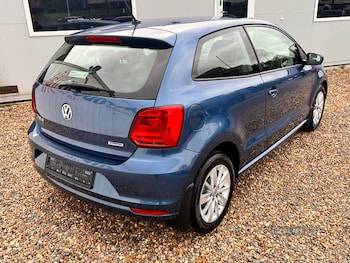 Used Volkswagen Polo 2015 for sale - 76002903: Photo
