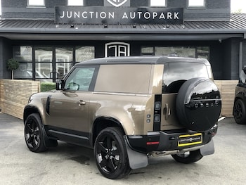 Used Land Rover Defender 90 2026 for sale - 78894943: Photo
