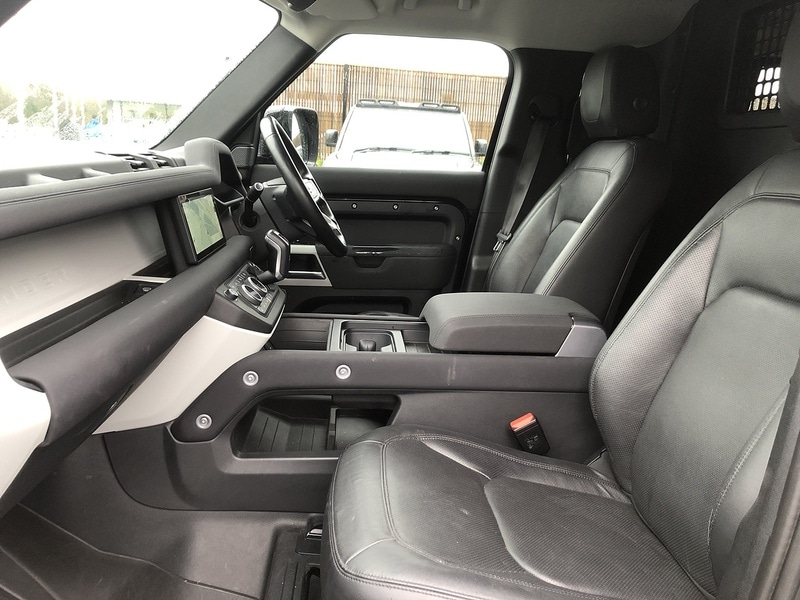 Used Land Rover Defender 2022 for sale - 77365216: Photo 33