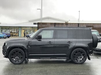 Used Land Rover Defender 110 2022 for sale - 77365216: Photo