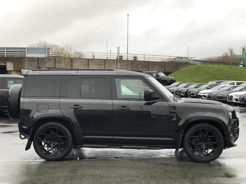 Used Land Rover Defender 2022 for sale - 77365216: Photo 5