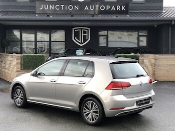 Used Volkswagen Golf 2017 for sale - 77365229: Photo