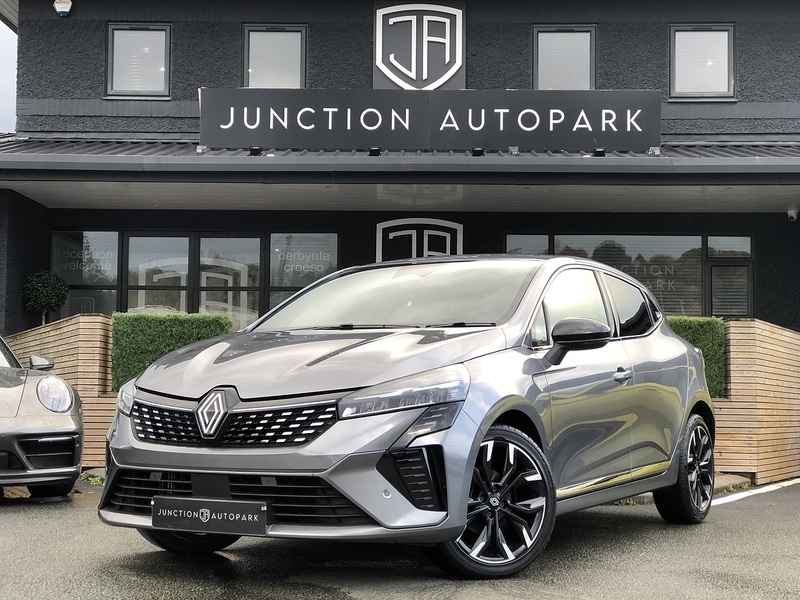 Used Renault Clio 2024 for sale - 77365213: Photo 2