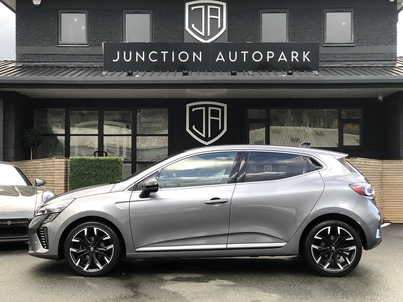 Used Renault Clio 2024 for sale - 77365213: Photo 4