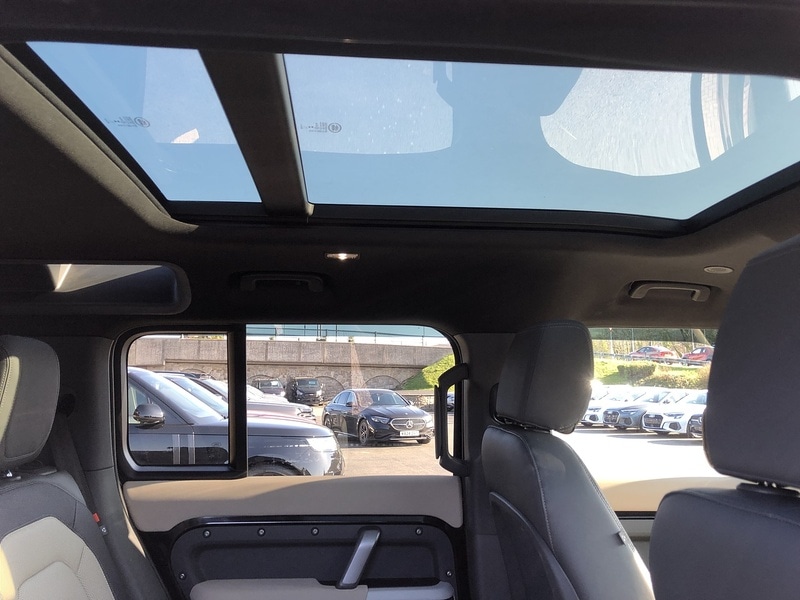 Used Land Rover Defender 2022 for sale - 77749236: Photo 17