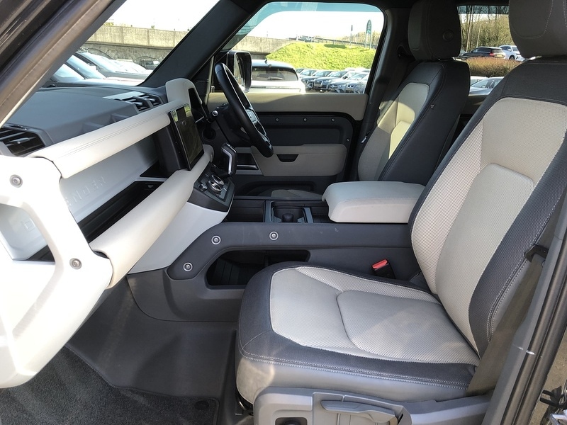 Used Land Rover Defender 2022 for sale - 77749236: Photo 30