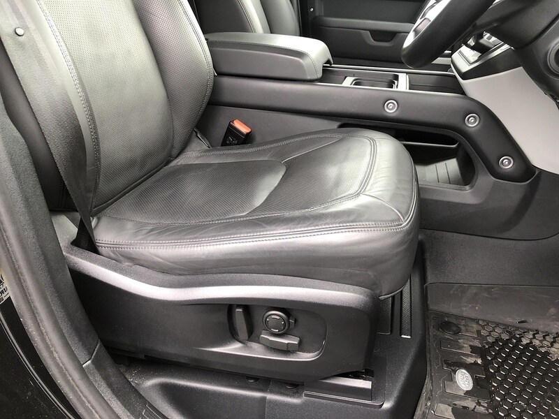 Used Land Rover Defender 2023 for sale - 78040262: Photo 17