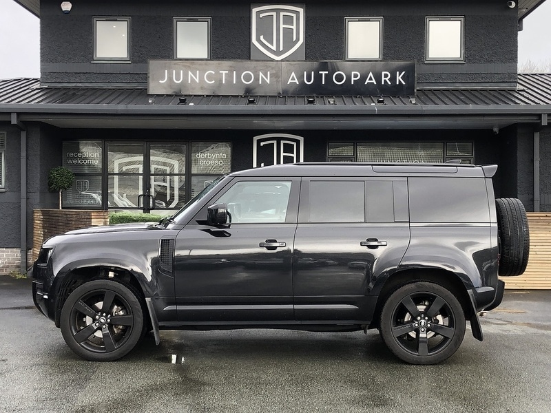 Used Land Rover Defender 2023 for sale - 78040262: Photo 4