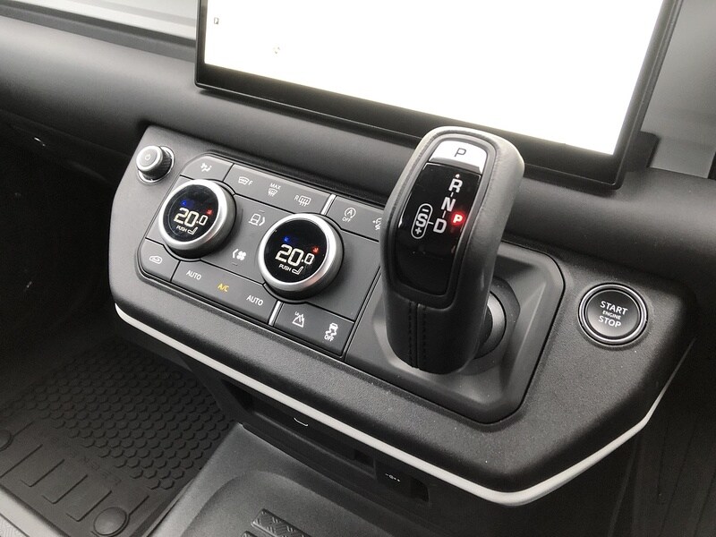 Used Land Rover Defender 90 for sale - 77365246: Photo 31