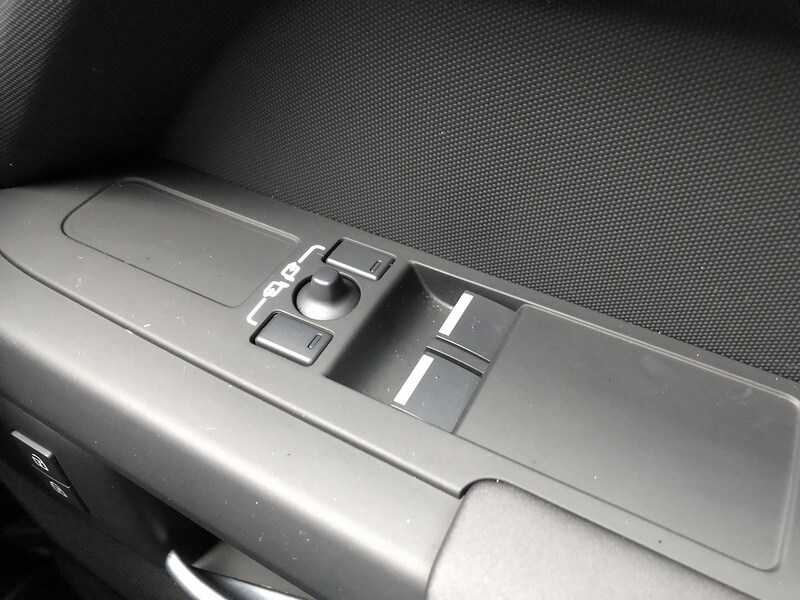 Used Land Rover Defender 90 for sale - 77365246: Photo 61