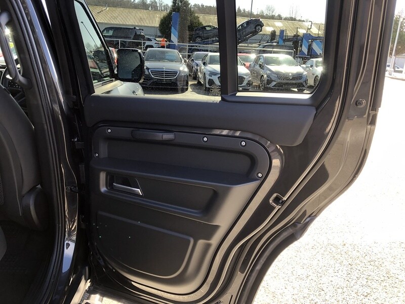 Used Land Rover Defender 110 for sale - 77932591: Photo 65