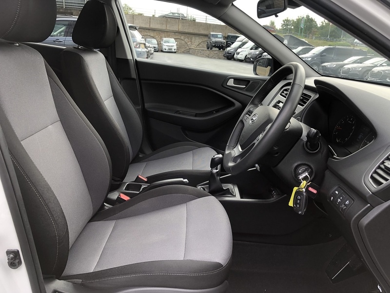 Used Hyundai i20 2020 for sale - 77365316: Photo 15