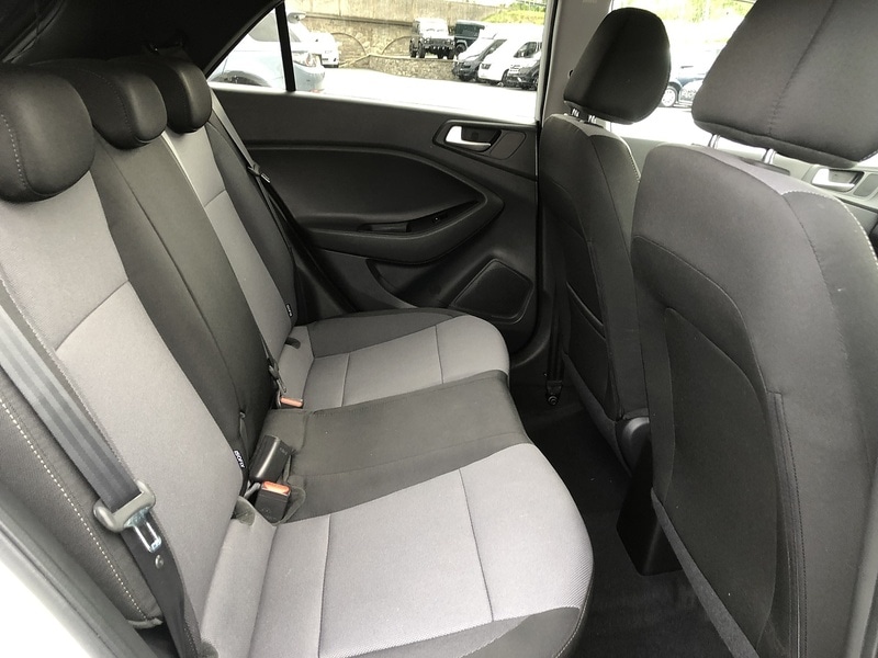 Used Hyundai i20 2020 for sale - 77365316: Photo 18