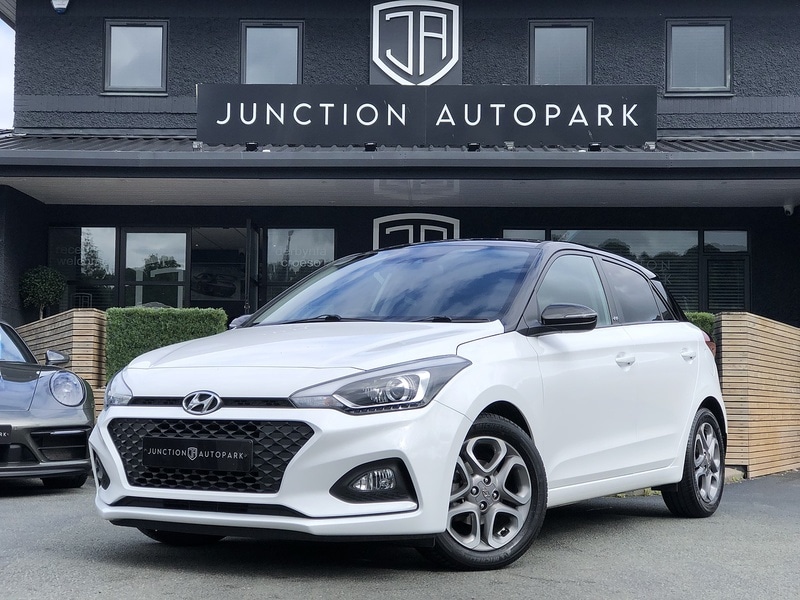 Used Hyundai i20 2020 for sale - 77365316: Photo 2