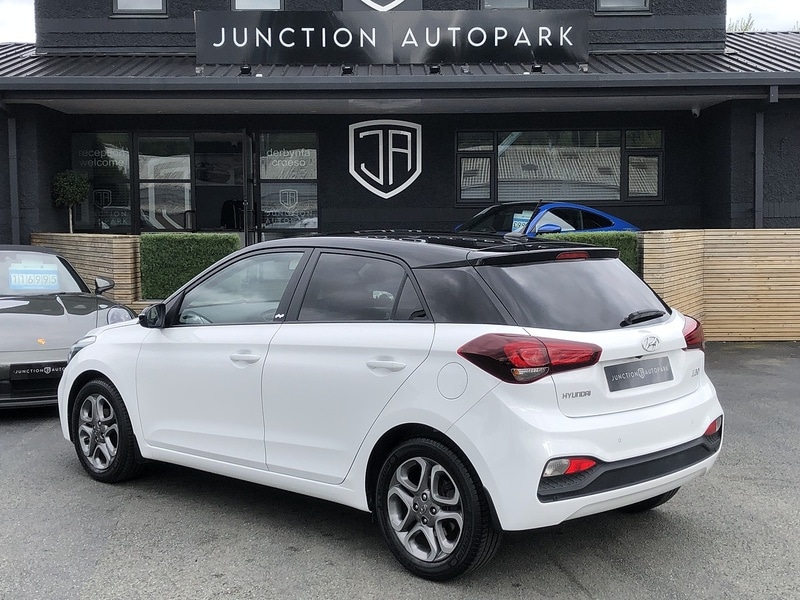 Used Hyundai i20 2020 for sale - 77365316: Photo 3