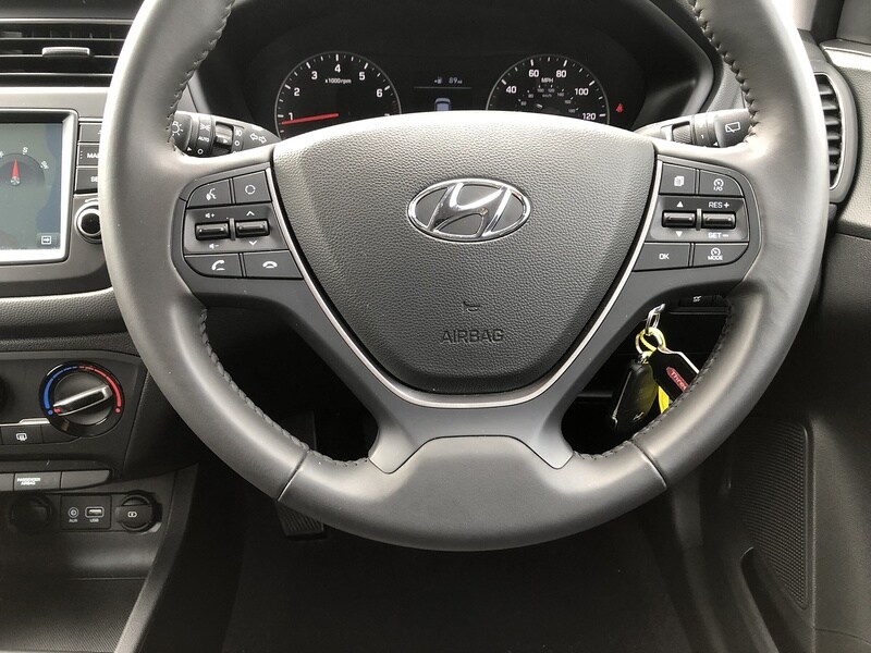 Used Hyundai i20 2020 for sale - 77365316: Photo 34