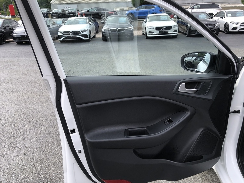 Used Hyundai i20 2020 for sale - 77365316: Photo 53